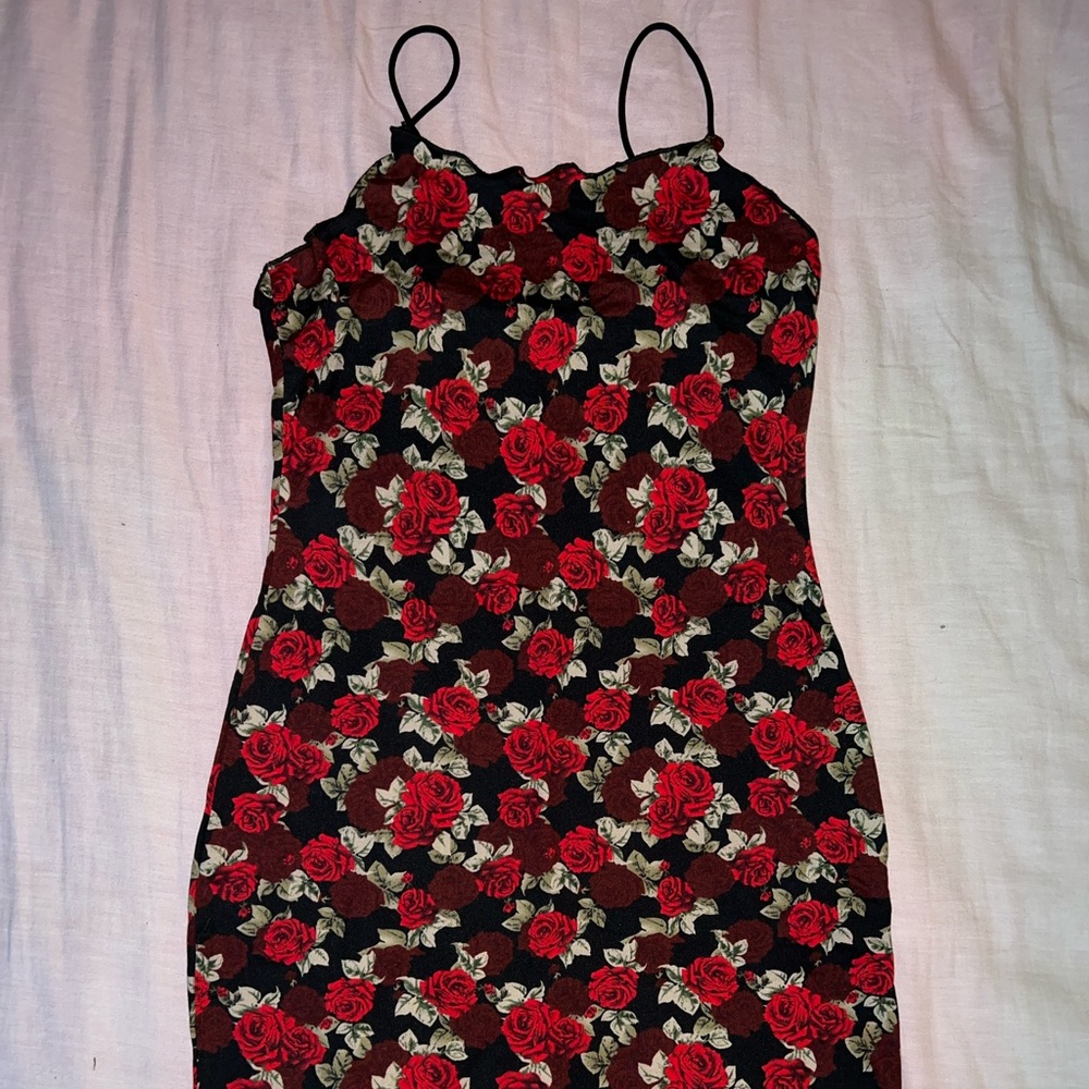 Rose pattern body con dress